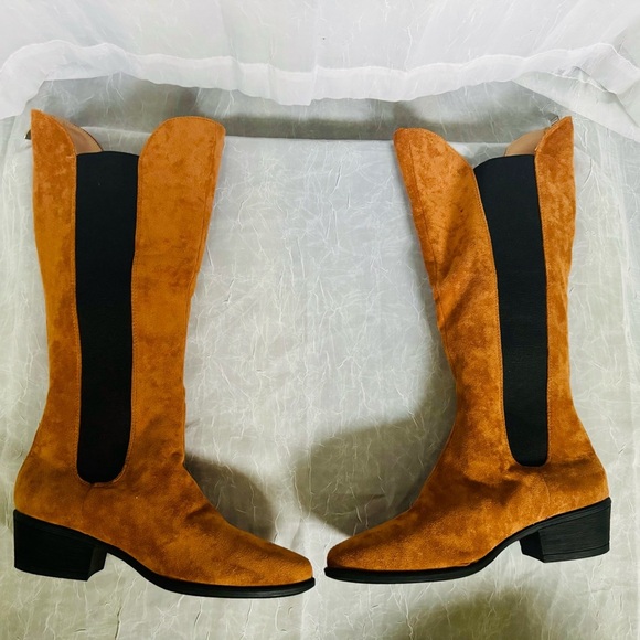 Shoes - New w/o tags Suede Tan Knee-High Boots
